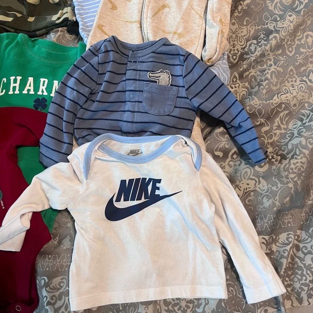 20pc Baby 0-3M Clothing Bundle - Picture 7 of 7